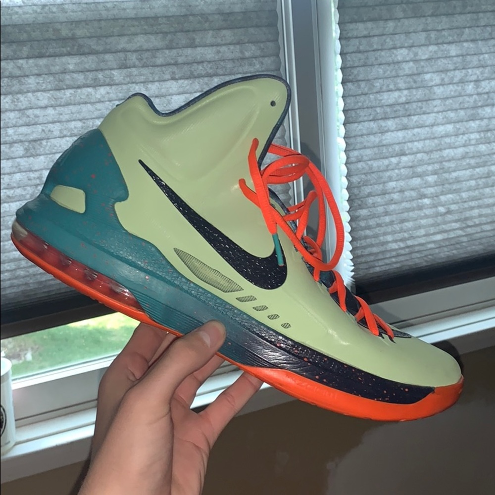 KD V Extraterrestrial